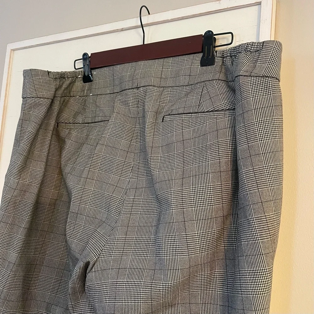 TALBOTS Chatham Ankle Pant Plaid Black White Slim Size 18 WP Petite Checkered